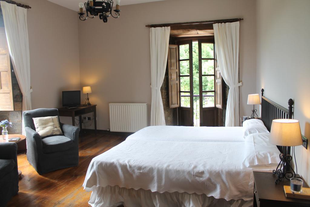 Hotel Palacio Conde Toreno Salas  Quarto foto